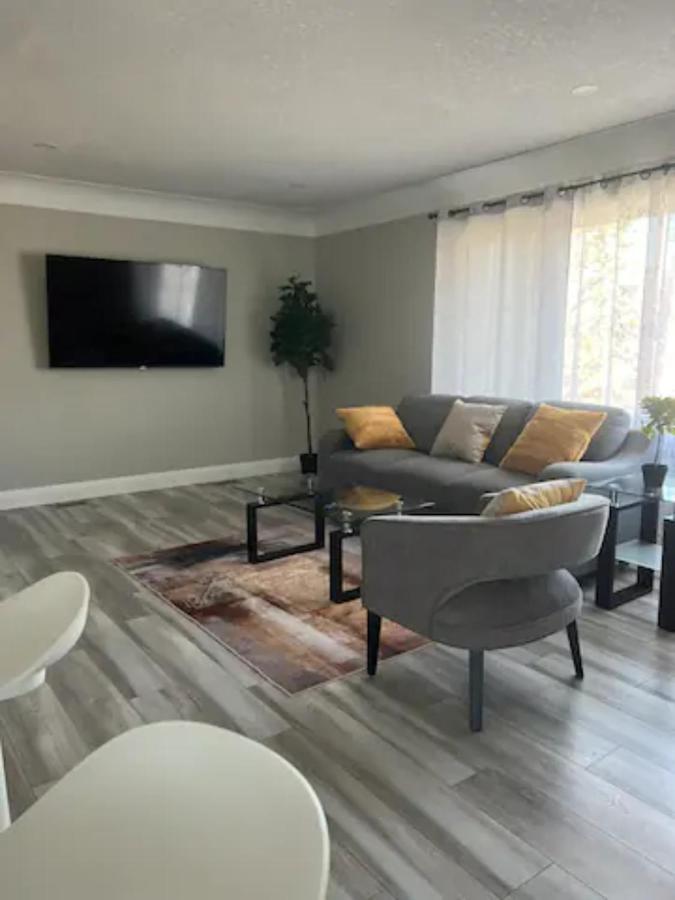 Entire 2 Bedroom Apartment Downtown - U3 Waterloo Exterior foto