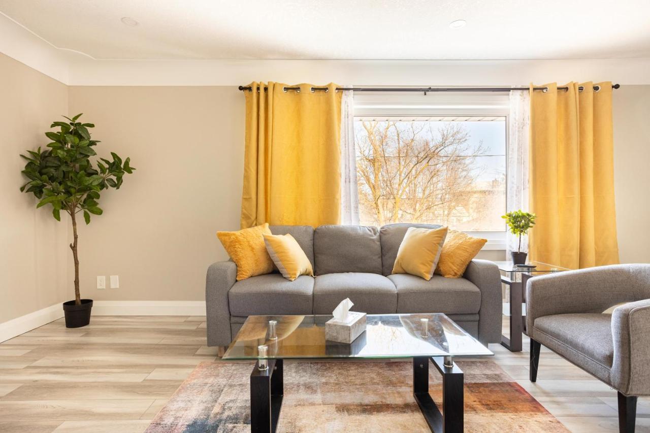 Entire 2 Bedroom Apartment Downtown - U3 Waterloo Exterior foto